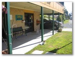 Historical Photos of Stopover Tourist Park 2006 - Broadwater: Reception and office with friendly dogs