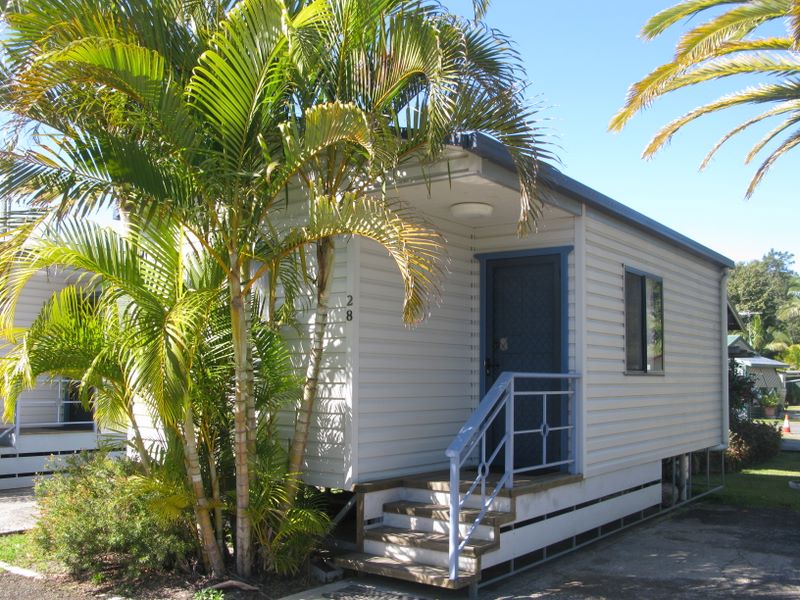 Sunrise Caravan Park - Broadwater: Cottage accommodation, ideal for families, couples and singles