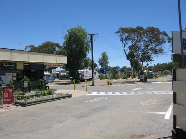 Broken Hill City Caravan Park - Broken Hill: Reception and office