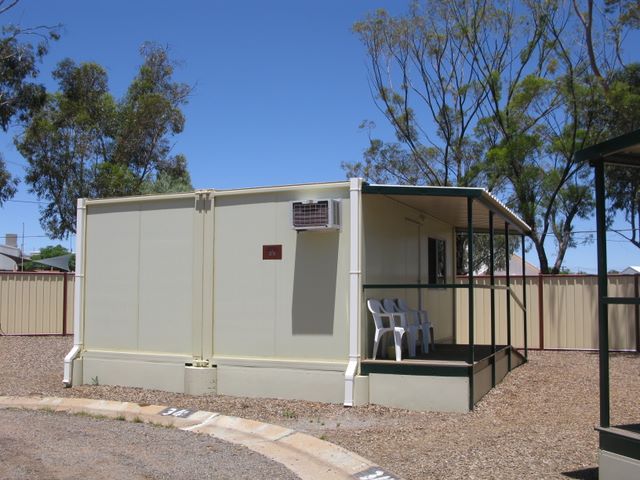 Broken Hill City Caravan Park - Broken Hill: Cabin accommodation