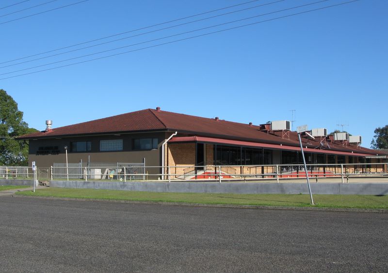 Bulahdelah Showground - Bulahdelah: Nearby Bowling Club is an excellent place to meet and eat.