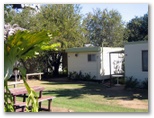 Bundaberg Park Lodge - Bundaberg: Cottage accommodation ideal for families, couples and singles