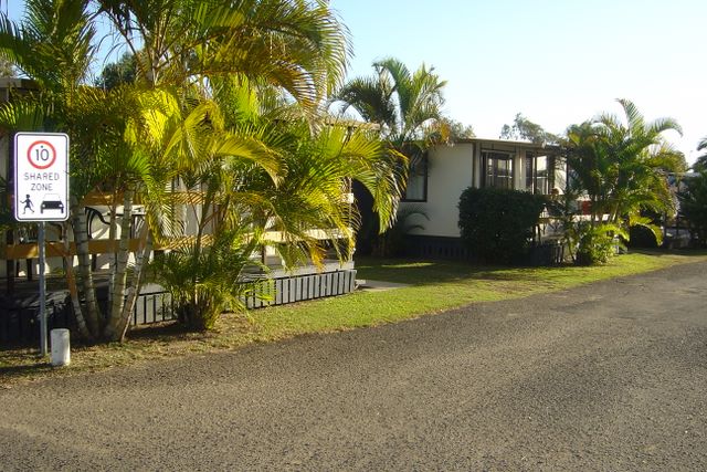 Bundaberg East Cabin & Tourist Park - Bundaberg: Two bedroom villas - note good paved road.