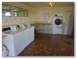 Bundaberg East Cabin & Tourist Park - Bundaberg: Interior of laundry