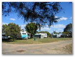 Glenlodge Caravan Village - Bundaberg: Powered sites for caravans