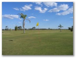 Oakwood Park Golf Course - Bundaberg: Green on Hole 2