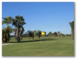 Oakwood Park Golf Course - Bundaberg: Green on Hole 6
