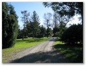 Grady's Riverside Retreat - Burrier: Gravel roads through the park