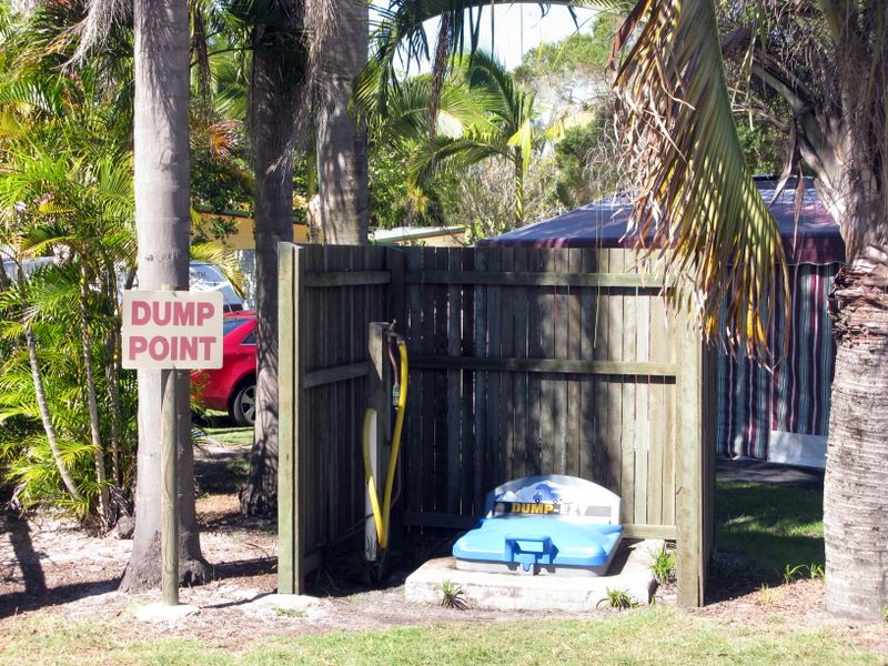 Hillcrest Holiday Park - Burrum Heads: Dump Point