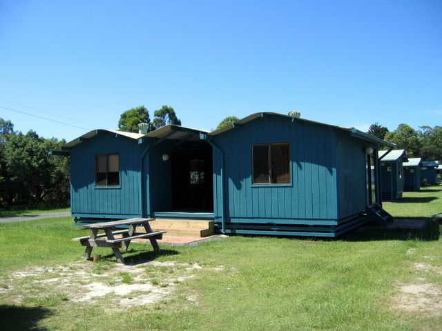 Belongil Fields Caravan Park - Byron Bay: Modern cabins