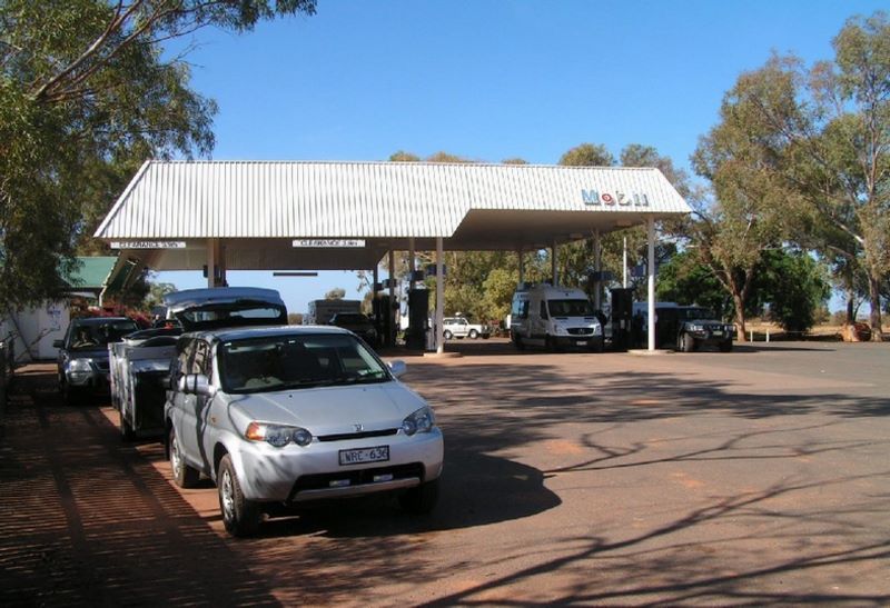Cadney Homestead Caravan Park - Marla: Cadney Park Homestead is a great place to stop for fuel and coffee