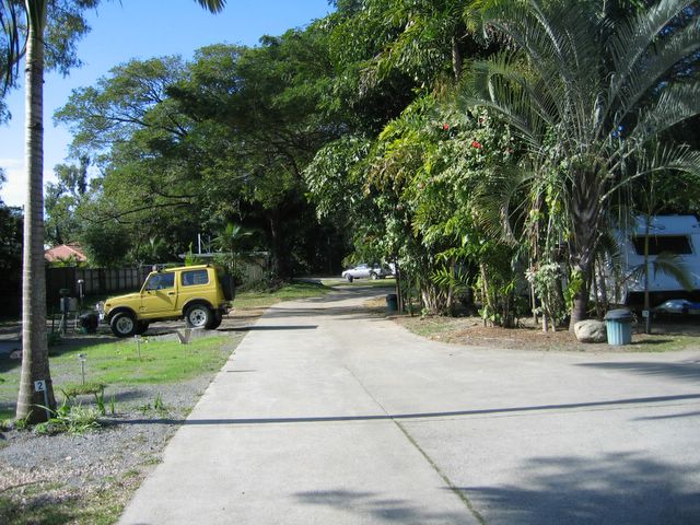 Billabong Caravan Park (Park Closed) - Cairns: Good paved roads throughout the park
