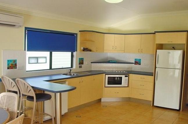 BIG4 Cairns Coconut Holiday Resort - Woree Cairns: Spacious modern kitchen