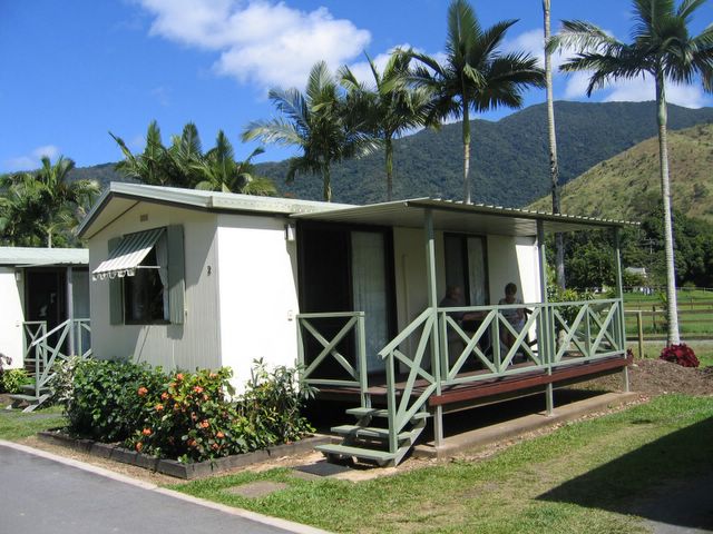 BIG4 Cairns Crystal Cascades Holiday Park - Cairns: Cottage accommodation ideal for families, couples and singles
