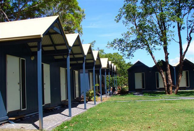 Cairns Holiday Park - Cairns: Cottage accommodation, ideal for families, couples and singles