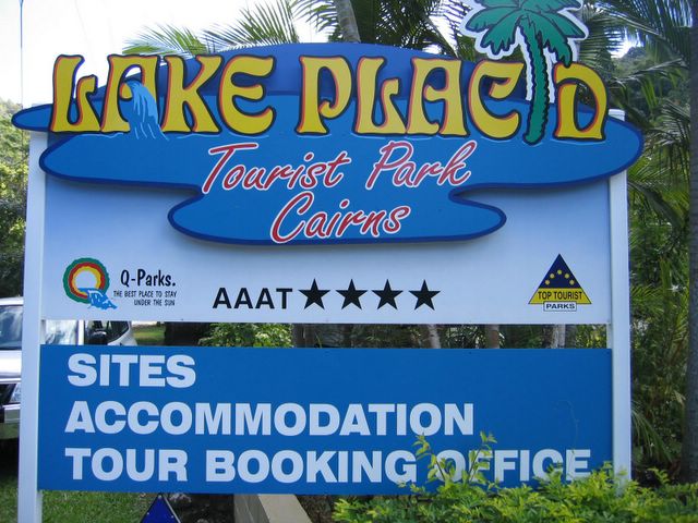 Lake Placid Tourist Park - Cairns: Lake Placid Tourist Park welcome sign