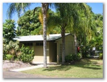 Lake Placid Tourist Park - Cairns: Amenities block and laundry