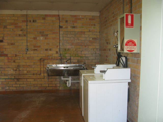 Lakes and Craters Holiday Park - Camperdown: Interior of laundry