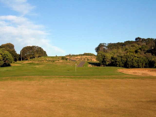 Cape Schanck Golf Course - Cape Schanck: Approach to the Green Hole 17