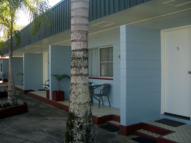 Kookaburra Holiday Park - Cardwell,: Motel units