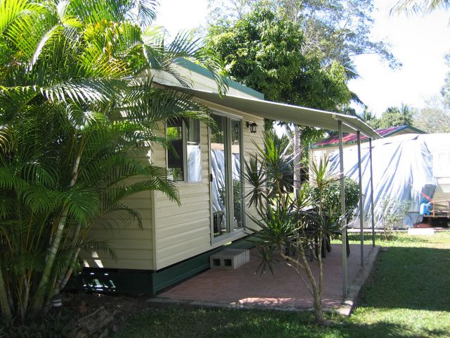 Cardwell Van Park - Cardwell: Cottage accommodation ideal for families, couples and singles