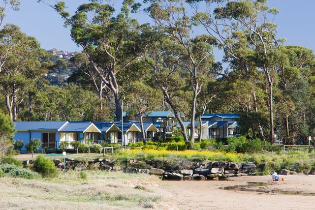 NRMA Ocean Beach Holiday Park - Umina: Cottage accommodation, ideal for families, couples and singles