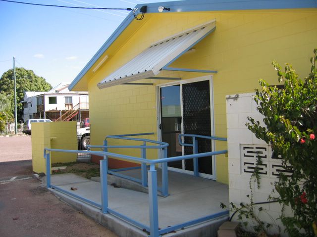 Mexican Tourist Park - Charters Towers: Reception and office