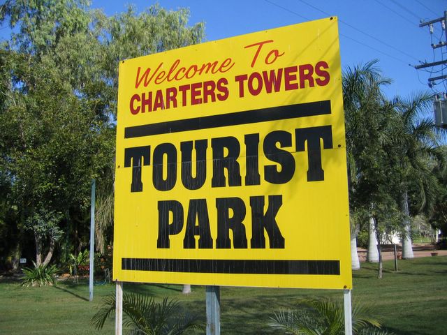 Charters Towers Tourist Park - Charters Towers: Charters Towers Tourist Park welcome sign