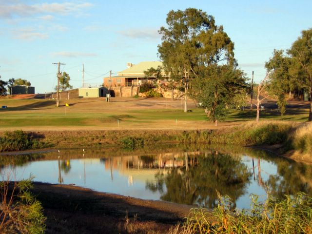 Clermont Golf Course - Clermont: Water on hole 3