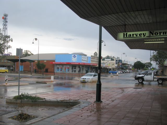 Cobar Caravan Park  - Cobar: Main intersection after torrential downpour