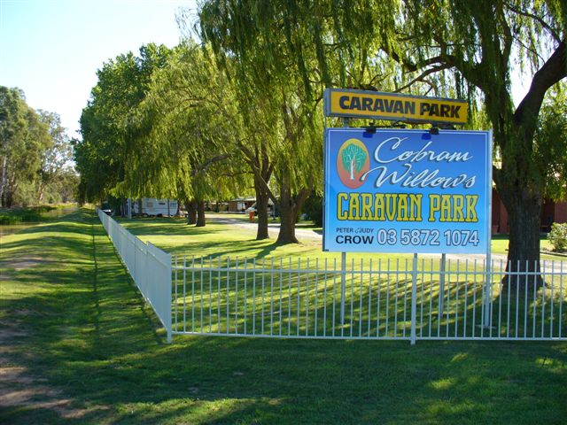 The Cobram Willows Caravan Park - Cobram: Cobram Willows Caravan Park welcome sign