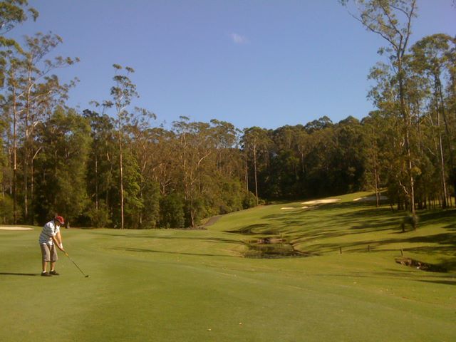Bonville International Golf Resort - Bonville: Approach to the green on Hole 1