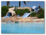 Park Beach Holiday Park - Coffs Harbour: Water slide in swimming pool