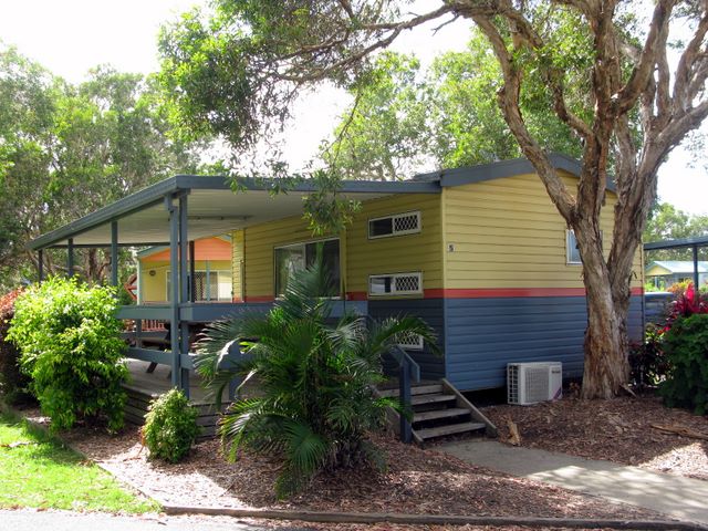 Park Beach Holiday Park 2009 - Coffs Harbour: Budget cabin accommodation