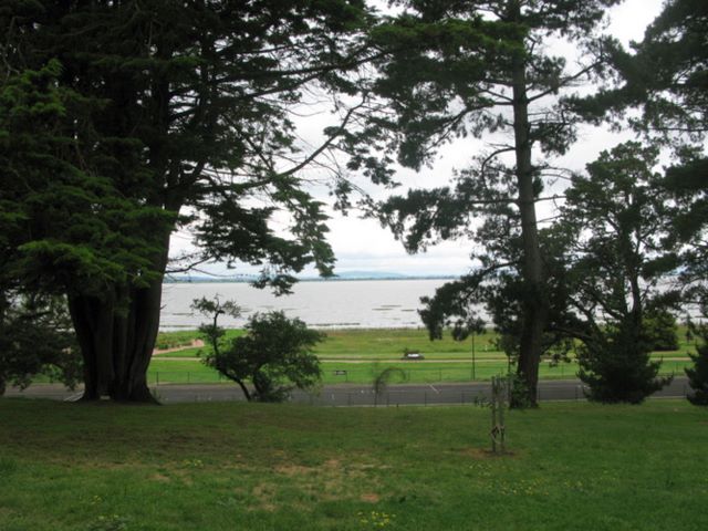 Lake Colac Caravan Park - Colac: View of Lake Colac from the Botanic Gardens.