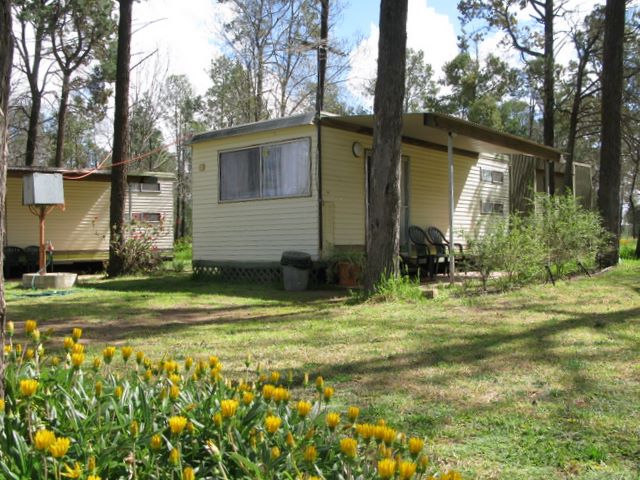 Coleambally Caravan Park - Coleambally: Cottage accommodation, ideal for families, couples and singles