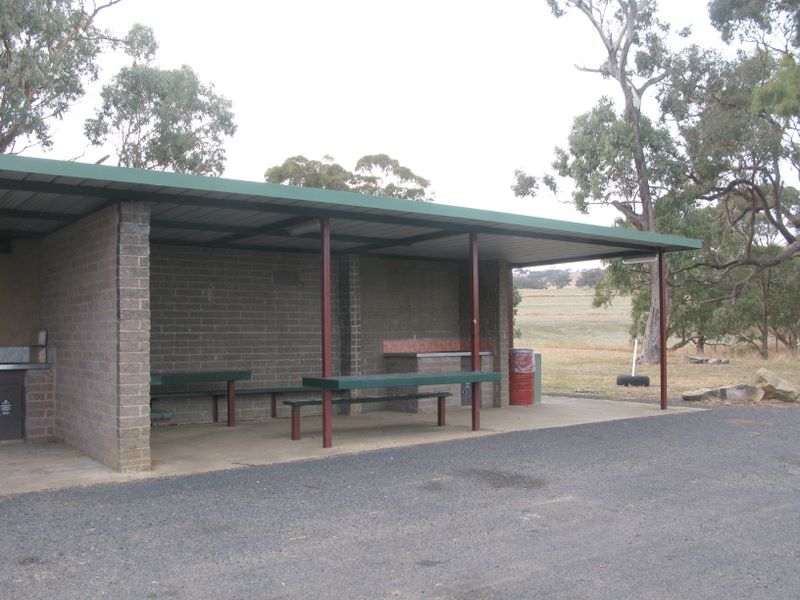 The Black Stump Rest Area - Coolah: Sheltered BBQ area