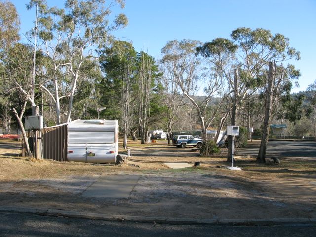 Cooma Tourist Park - Cooma: Powered sites for caravans - notice the frost on the ground