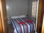 Cowell Foreshore Caravan Park & Holiday Units - Cowell: Main bedroom in cottage 