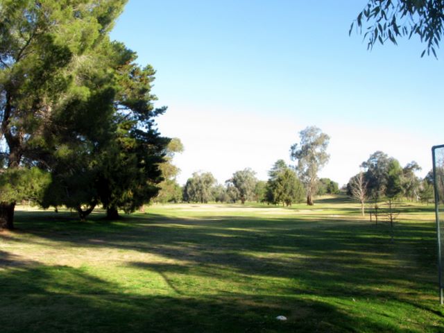 Cowra Golf Club - Cowra: Fairway view on Hole 8