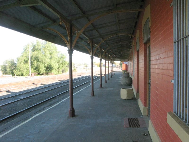 Cowra - Cowra: Platform on Cowra Railway Station