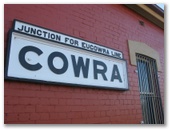 Cowra - Cowra: Welcome sign on Cowra Railway Station