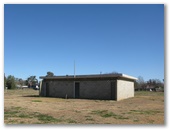 Cowra Showground Caravan Park - Cowra: Amenities for campers which includes a laundry.