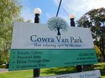 Cowra Van Park - Cowra: Welcome sign
