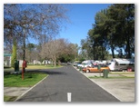 Cowra Van Park - Cowra: Good paved roads throughout the park