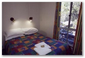 Discovery Holiday Parks - Cradle Mountain - Cradle Mountain: Main bedroom