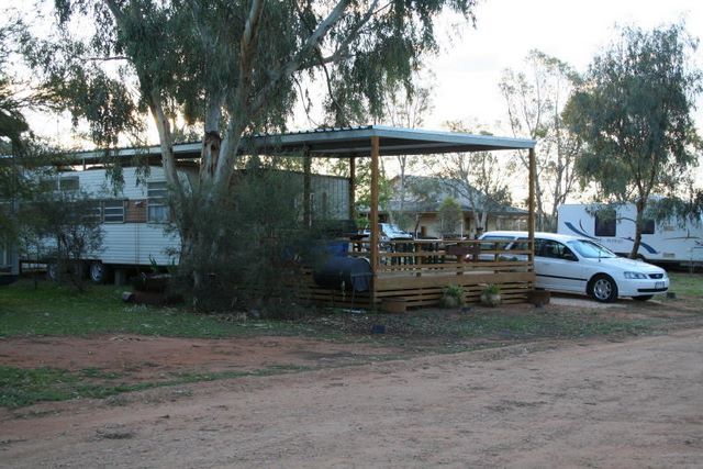 Bushmans Rest Caravan Park - Cullulleraine: Powered sites for caravans and onsite van for rent