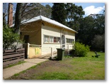 Jubilee Lake Holiday Park - Daylesford: Kiosk and office