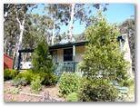 Jubilee Lake Holiday Park - Daylesford: Cottage accommodation, ideal for families, couples and singles