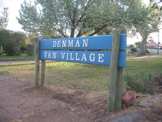 Denman Van Village - Denman: Denman Van Village welcome sign